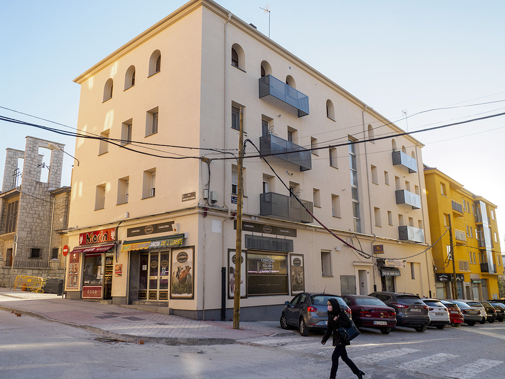 Edificio de viviendas del barrio de San José que se ha beneficiado de las ayudas de la tercera fase del ARU. / Kamarero