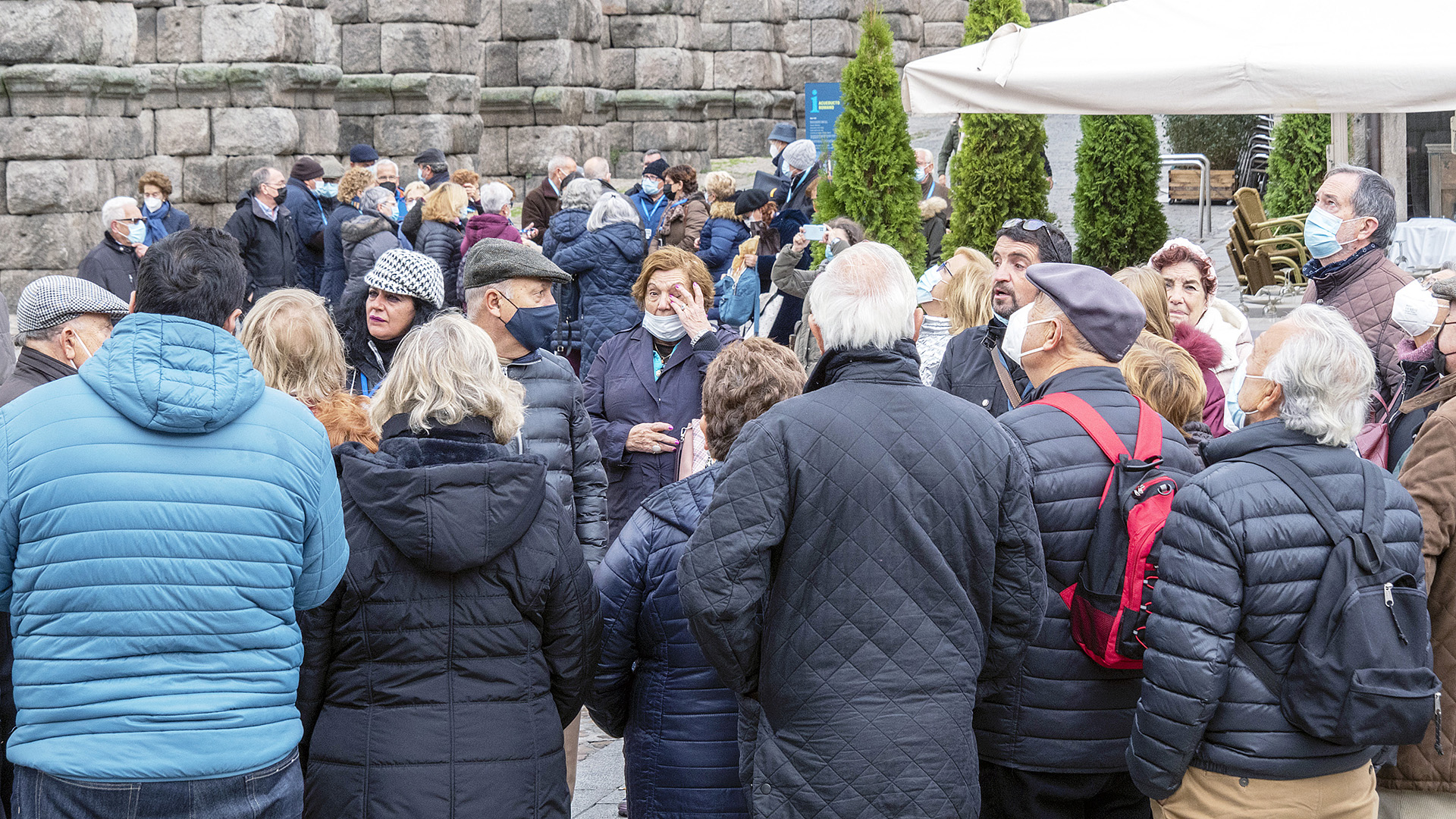 Los protocolos avanzan hacia la gripalización del virus salvo donde abunda la población vulnerable.