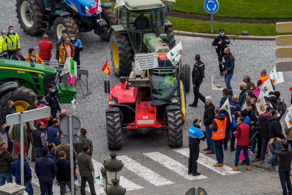 Concentracion Tractorada Agricultores ASAJA COAG UPA KAM6286