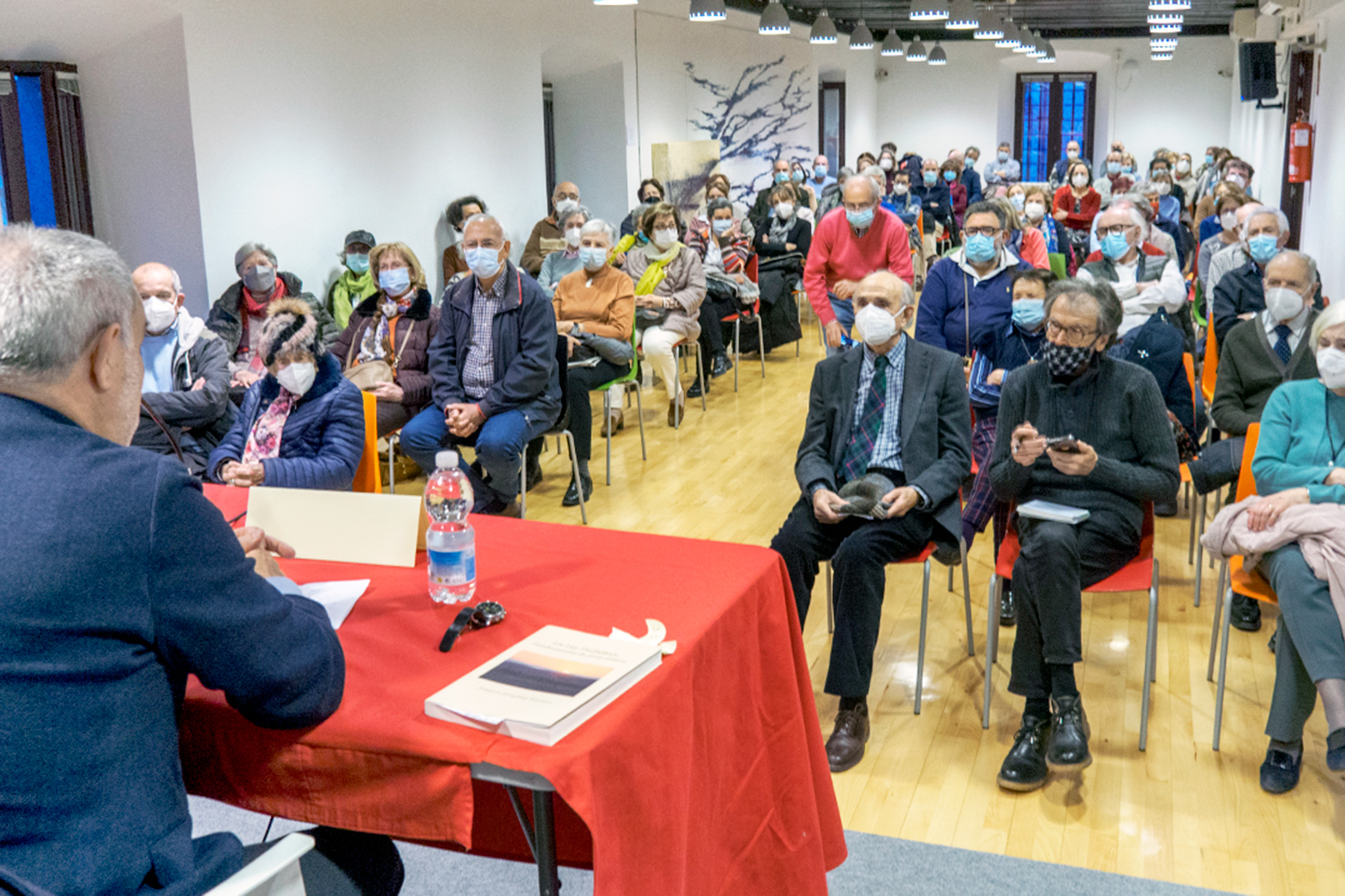 Conferencia Joaquin Gonzalez Herrero Ley Perpetua Casa Lectura KAM3093