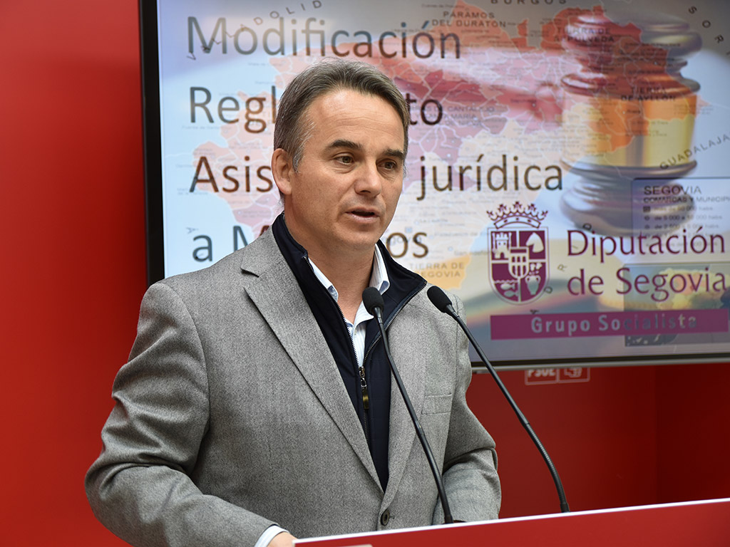 El portavoz del Grupo Socialista, Máximo San Macario. / EL ADELANTADO