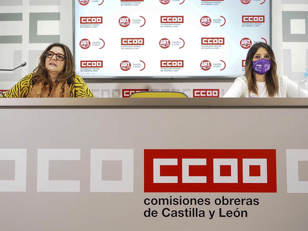 Cristina Zumalacarregui de UGT y Yolanda Martín de CCOO, en rueda de prensa para informar sobre el manifiesto y las actividades del próximo 8 de marzo en Castilla y León. / EFE - R. GARCÍA