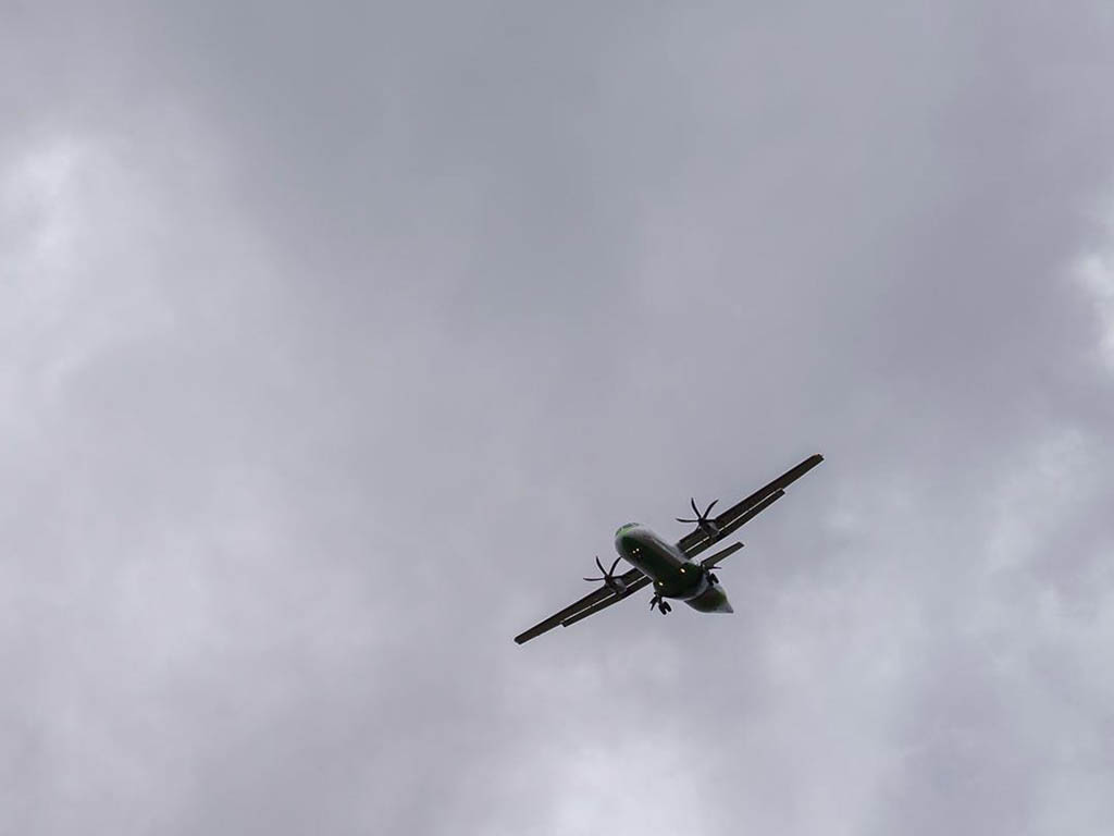 Un avión, en una imagen de archivo. / EFE