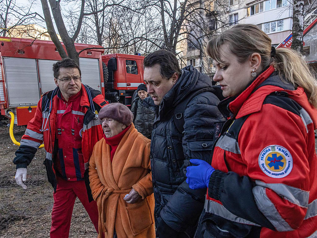 Kiev vuelve a imponer el toque de queda ante los ataques rusos. / EFE - ROMAN PILIPEY