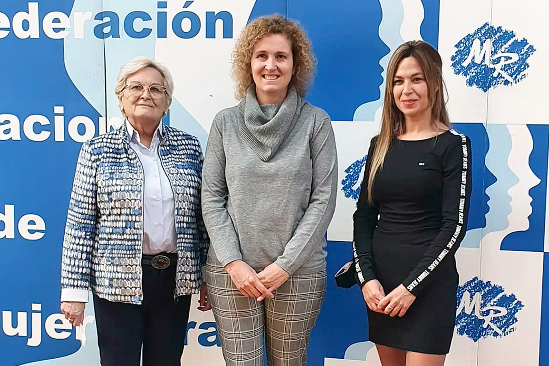 Juana Borrego, Lirio Martín y Patricia Gozalo, en la inauguración de la jornada.