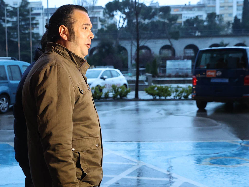 El presidente de la Plataforma Nacional por la Defensa del Transporte, Manuel Hernández. / EFE - KIKO HUESCA