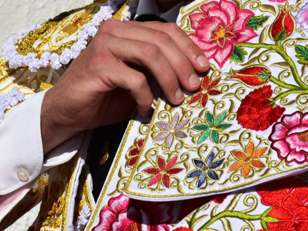 toros detalle capote paseo