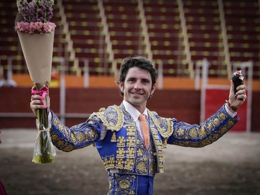 El novillero de Riaza, Eugenio Martín 'El Mani', en Puebla (México). / TOROS EN EL MUNDO