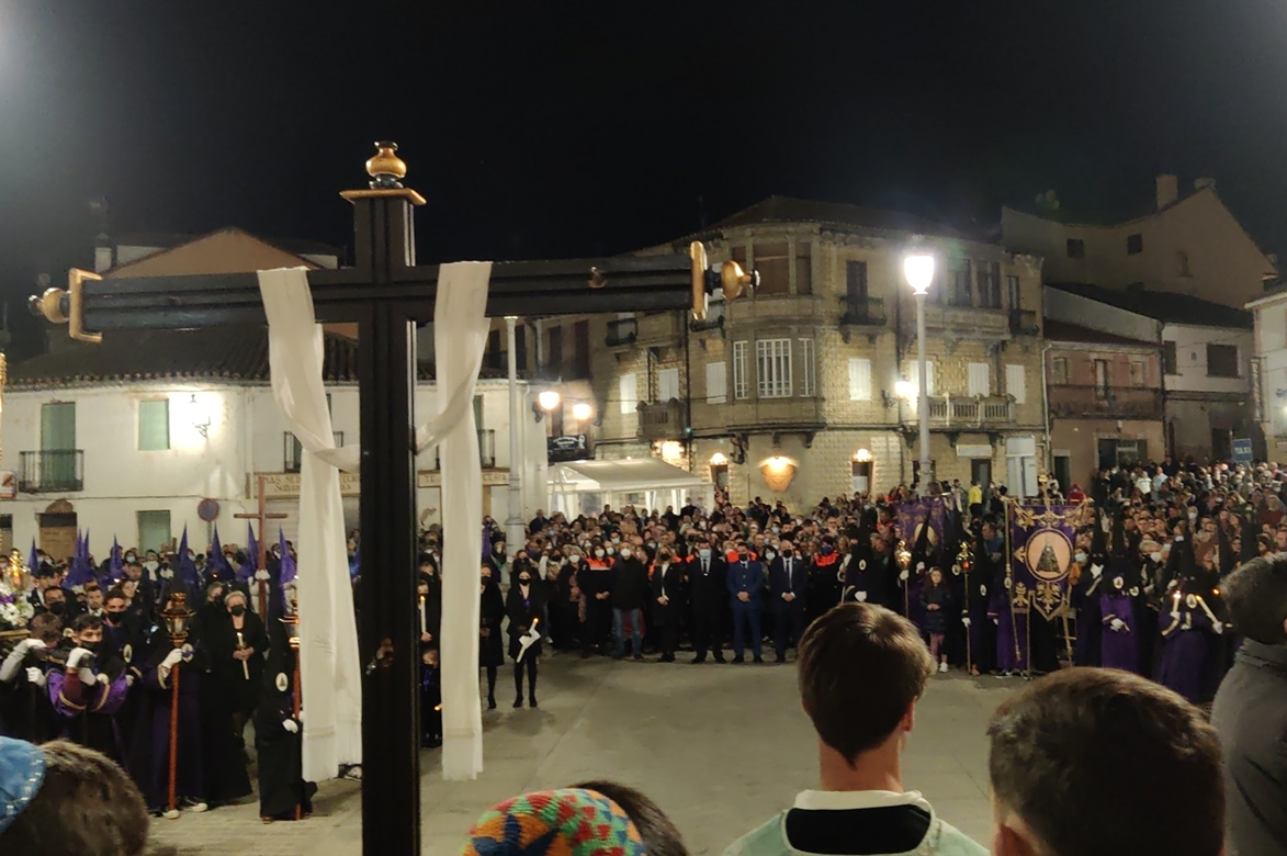 Concentración en el Ayuntamiento de El Espinar Concentración en el Ayuntamiento de El Espinar