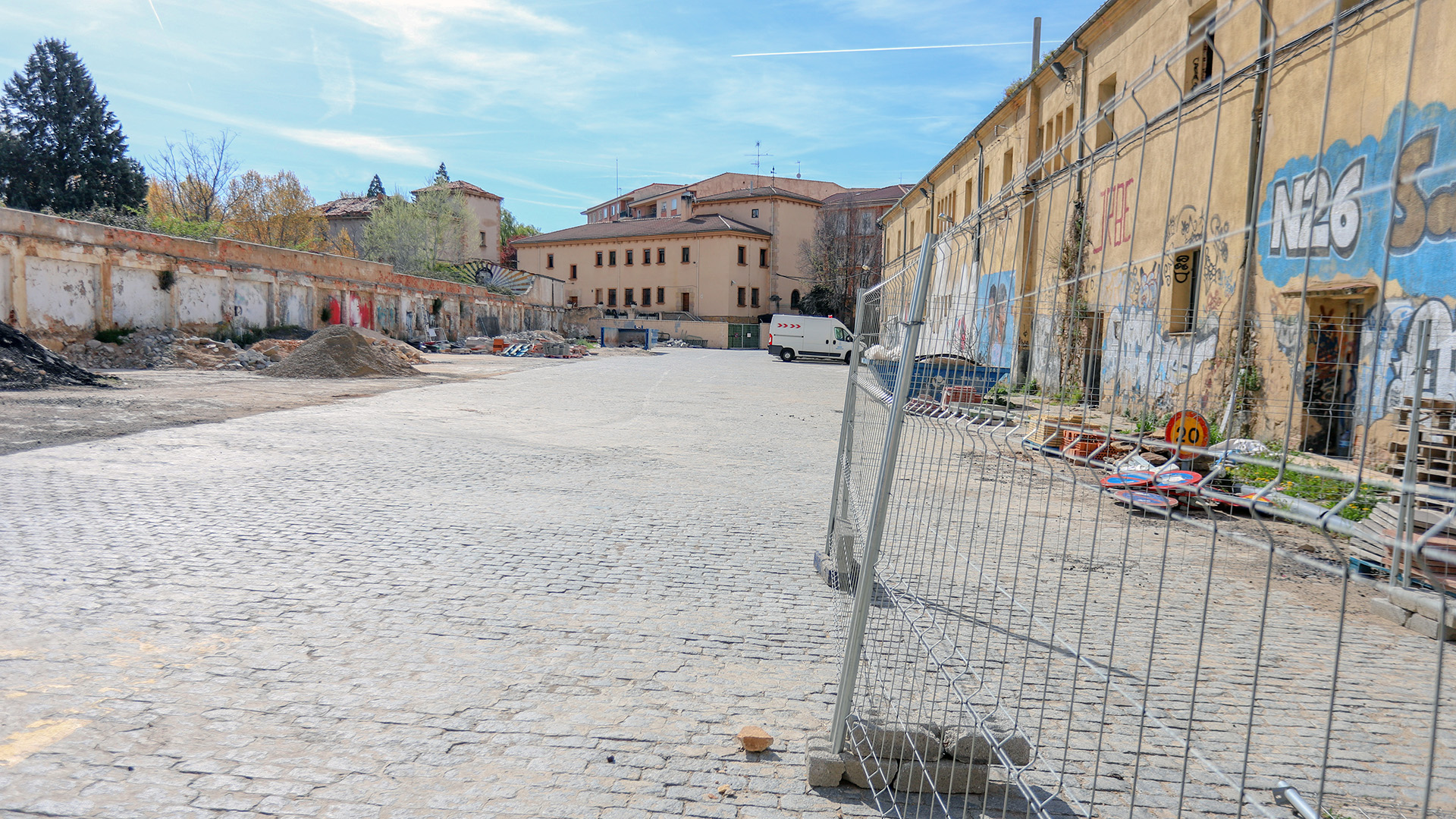 Zona sur del antiguo regimiento ‘Alto de los Leones de Castilla’, junto al Campus María Zambrano. / Rocío Pardos