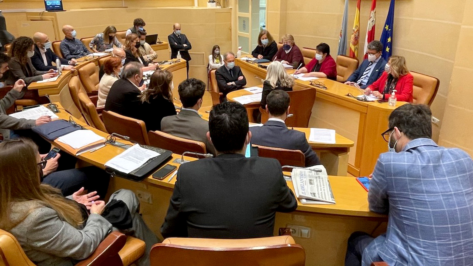 El Ayuntamiento celebró un pleno extraordinario para debatir sobre los remanentes./EL ADELANTADO