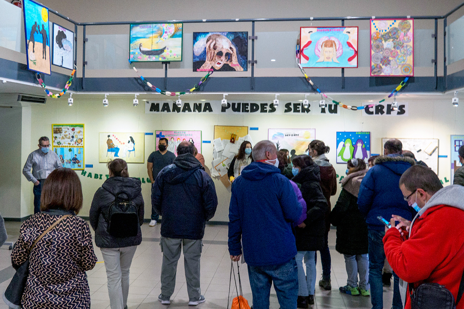 Inauguración de la exposición de trabajos de usuarios del Centro de Rehabilitación Psicosocial. / KAMARERO