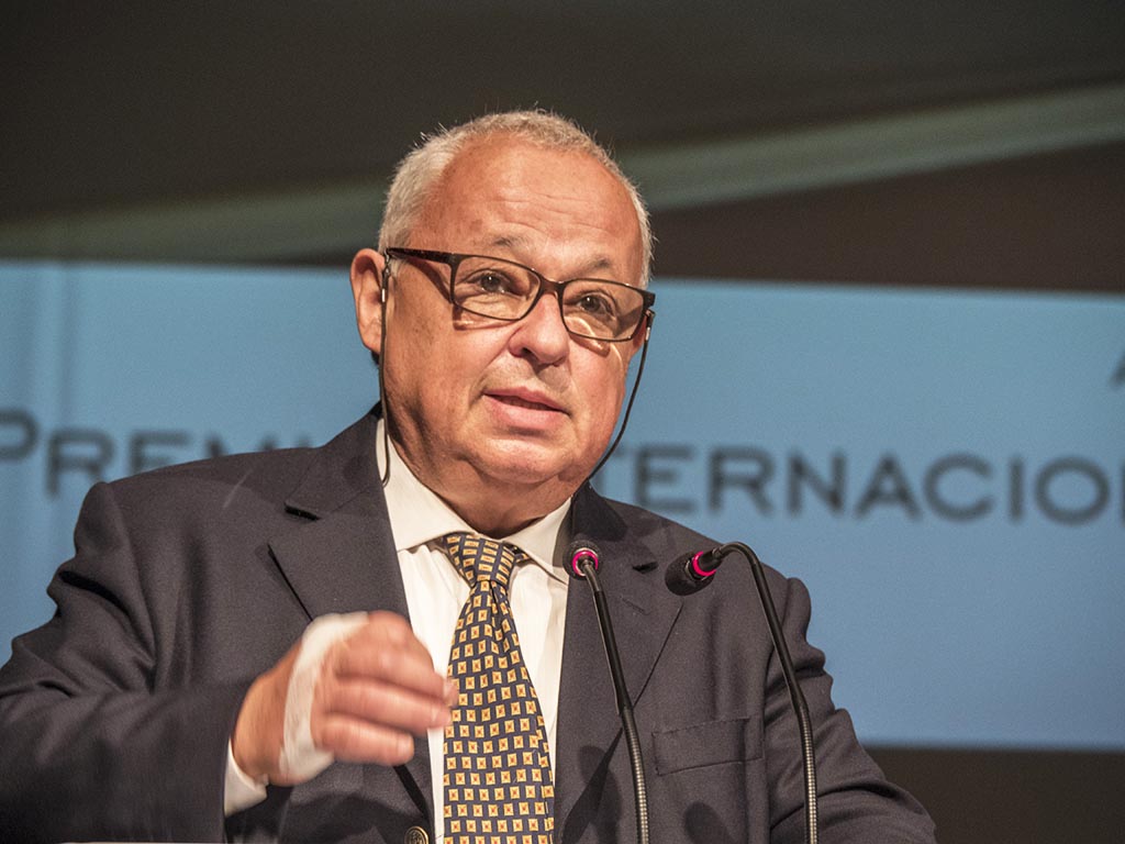 Gonzalo Santonja. / KAMARERO