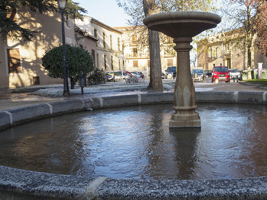 Fuente helada, en Segovia. / KAMARERO