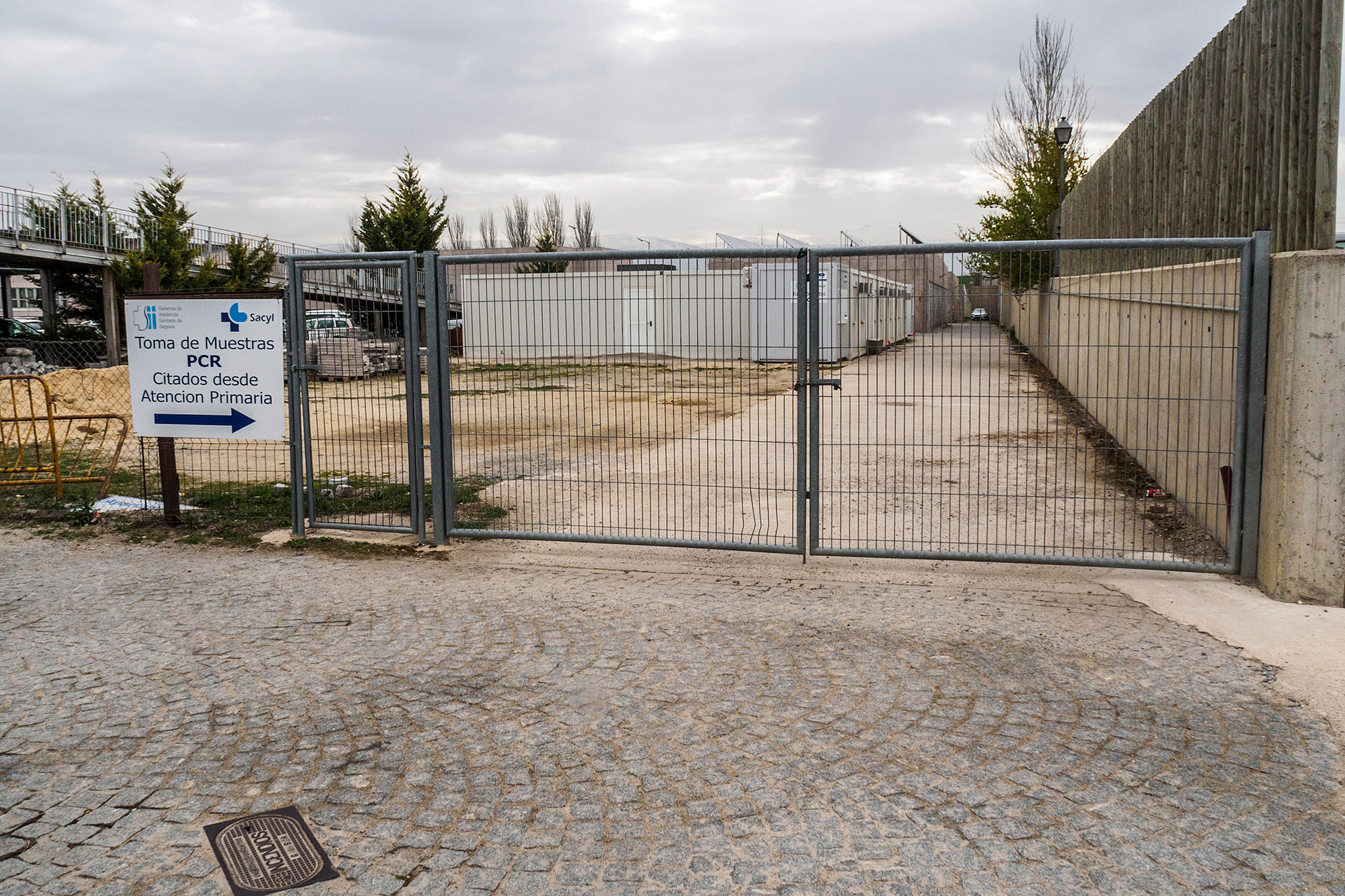 Cerrado el punto de pruebas PCR y test de antígenos situado en el Complejo Hospitalario. / KAMARERO