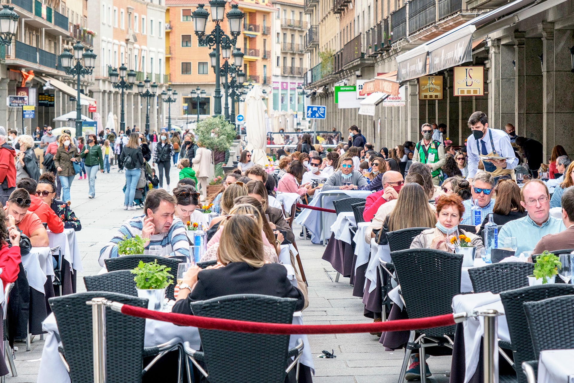 La hostelería prevé repetir este puente el lleno de Semana Santa 1 Esta Semana Santa, el turismo batió récords y buena parte de los datos recogidos por Turismo de Segovia superaron los registrados en ese periodo en 2019. / KAMARERO