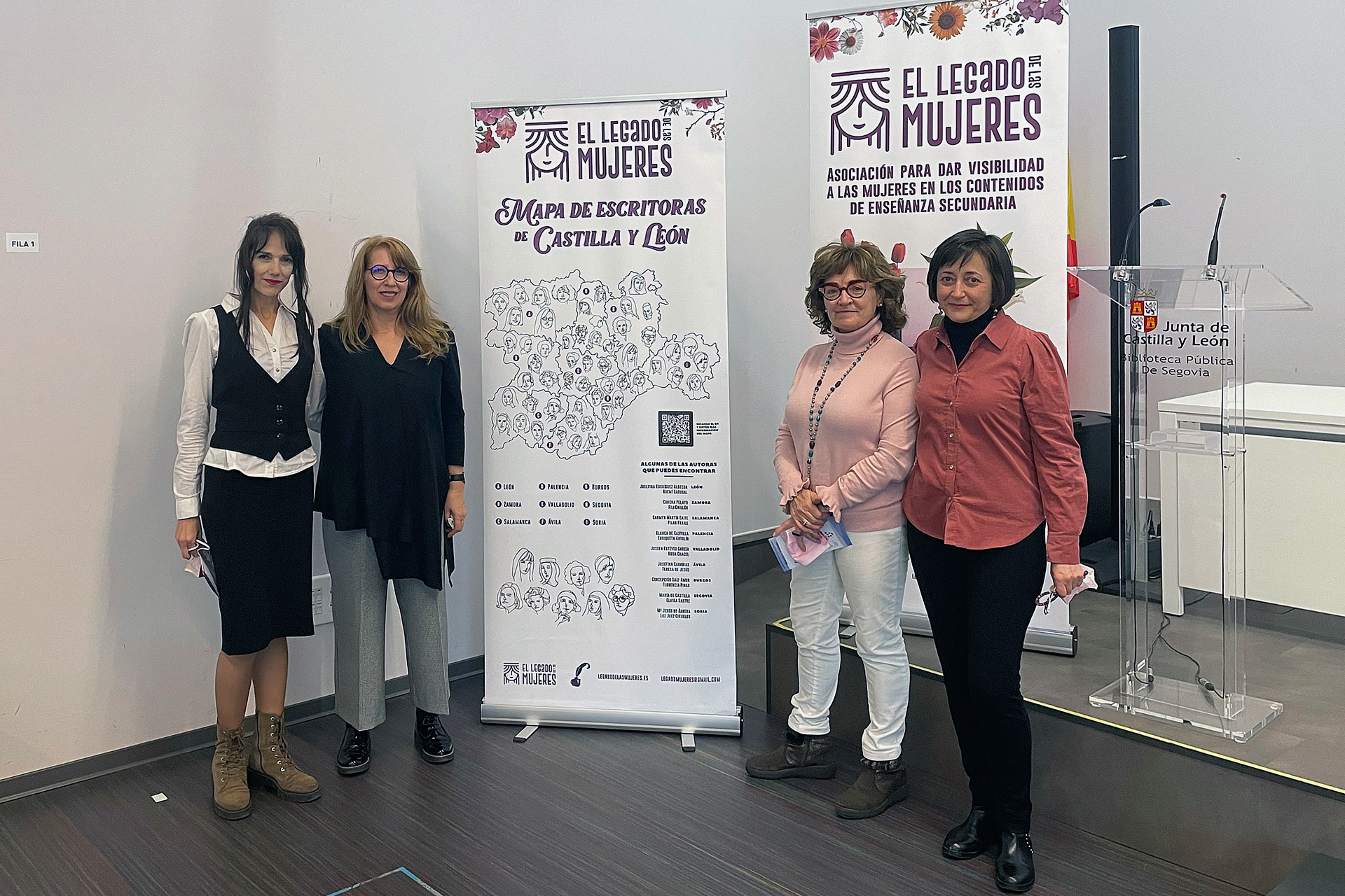 Presentadoras y participantes en el acto sobre el ‘Mapa de Escritoras de Castilla y León’. / E. A.