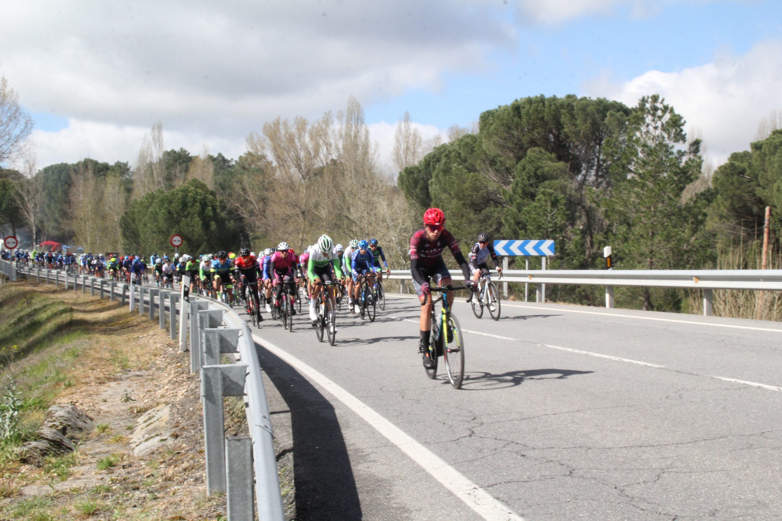 Paso de la carrera por los pinares alrededor de Cuéllar y Arroyo de Cuéllar. / C.N.