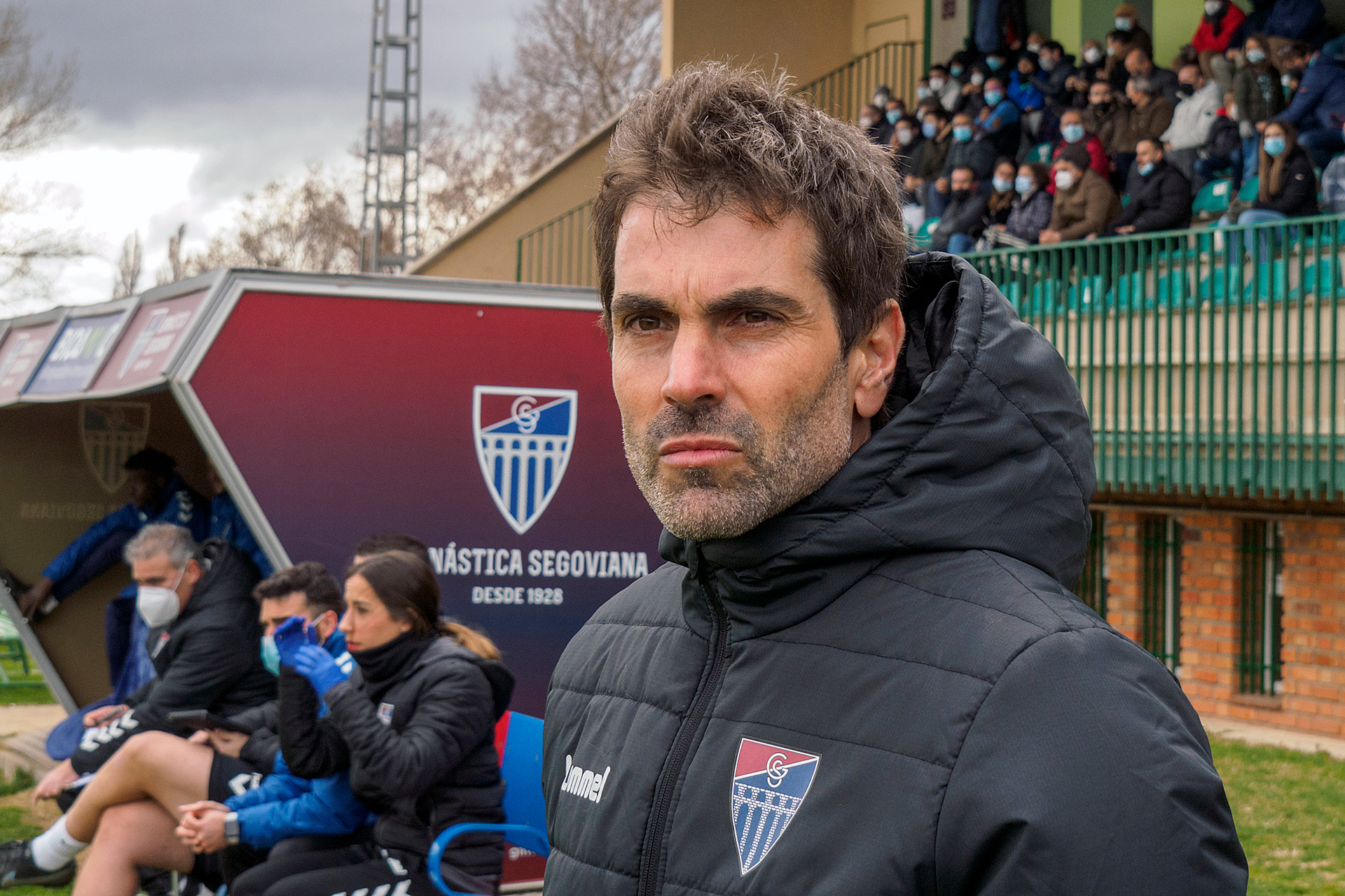 Ramsés Gil, concentrado antes de un partido de la Gimnástica Segoviana en La Albuera./ KAMARERO