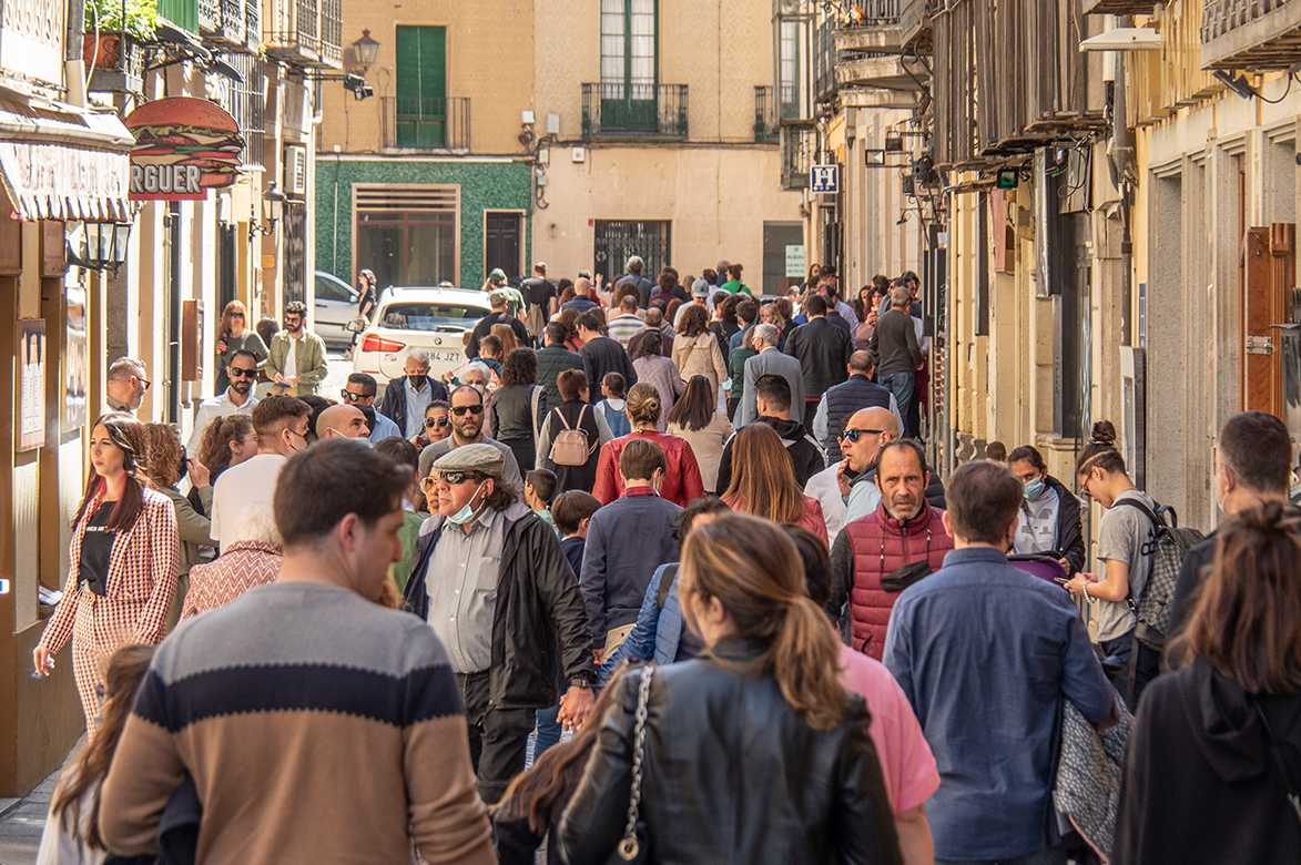 El centro de la ciudad presentó una gran afluencia de gente durante buena parte de la Semana Santa. / NEREA LLORENTE