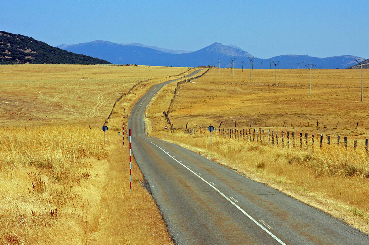Carretera SG-500 en la que se llevaría a cabo el plan de mejora de la plataforma y el firme. / E.A.