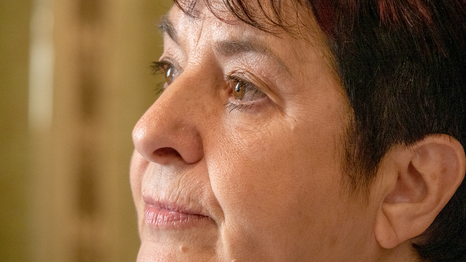 Clara Luquero deja paso “al futuro” tras 19 años “apasionantes” en el Ayuntamiento 1 La alcaldesa se emocionó en varias ocasiones en la rueda de prensa en la que anunció que en los próximos días presentará su dimisión. / Nerea Llorente