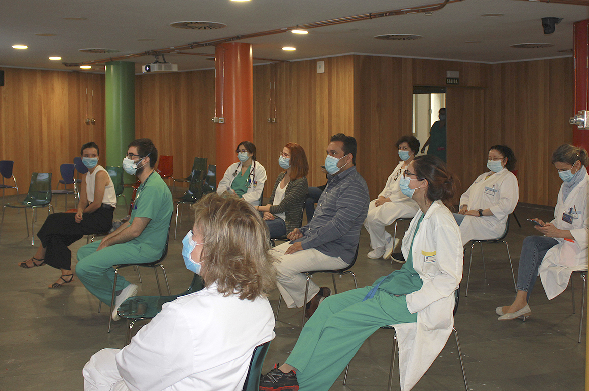 Imagen de archivo de un acto de bienvenida a los residentes en el salón de actos del Hospital de Segovia.