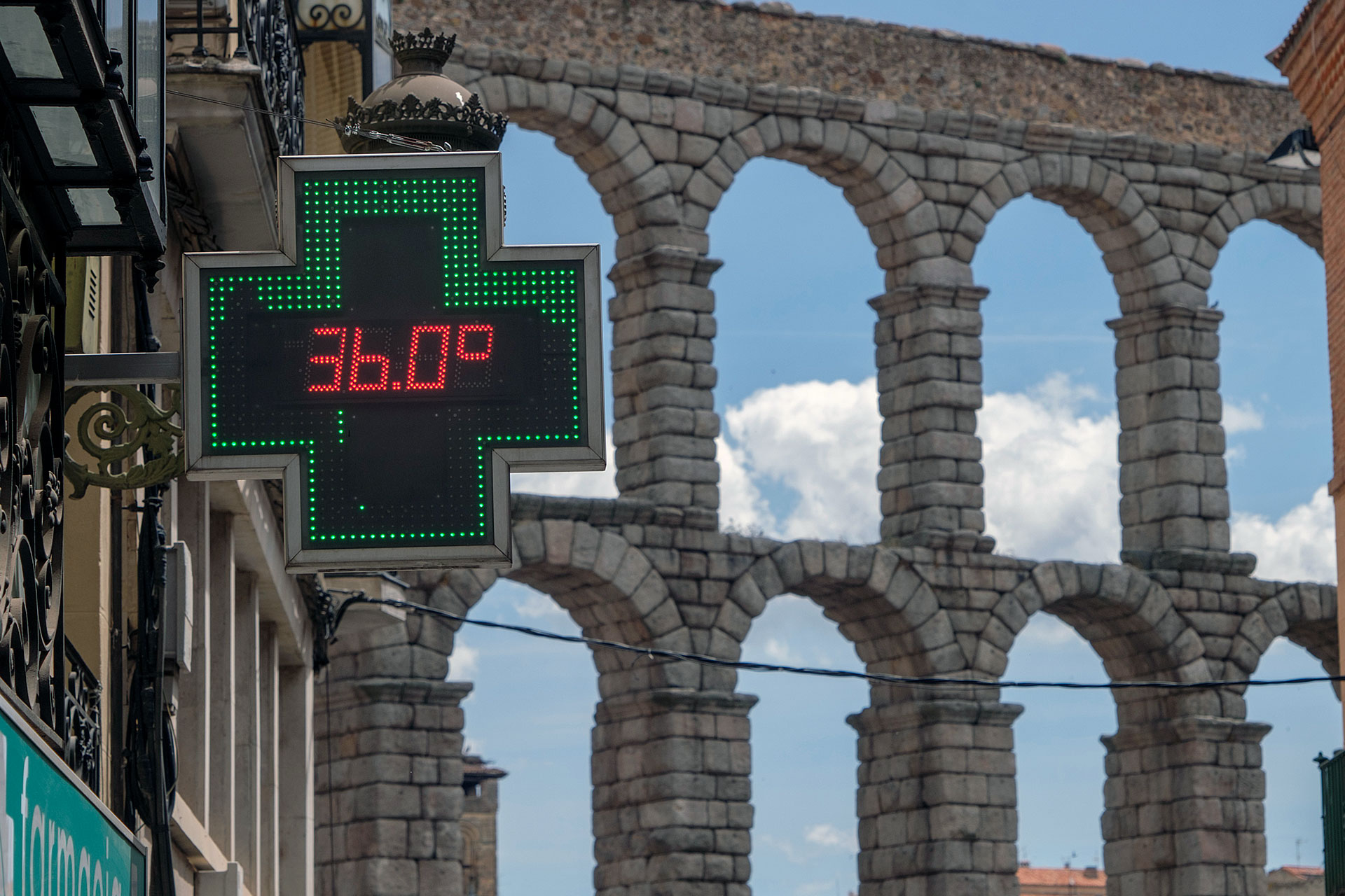 La Junta declara la alerta en toda Castilla y León por meteorología adversa debido a la entrada progresiva de una masa de aire muy cálido y seco que procede del norte de África. / KAMARERO