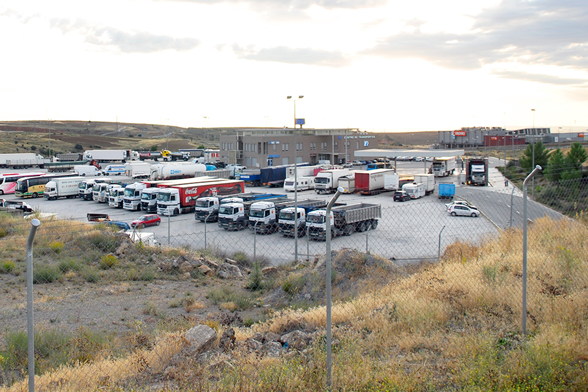 Centro de Transportes, cuya ampliación incluye, en el proyecto municipal, recinto ferial y aparcamiento disuasorio. / Kamarero