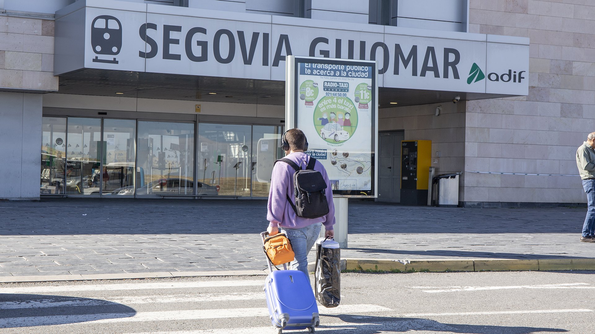 Los usuarios de los Avant tildan de "tomadura de pelo" la promesa de subvencionar el 25% de los bonos 1 Cerca de 1.200 segovianos disponen del bono Avant. / NEREA LLORENTE