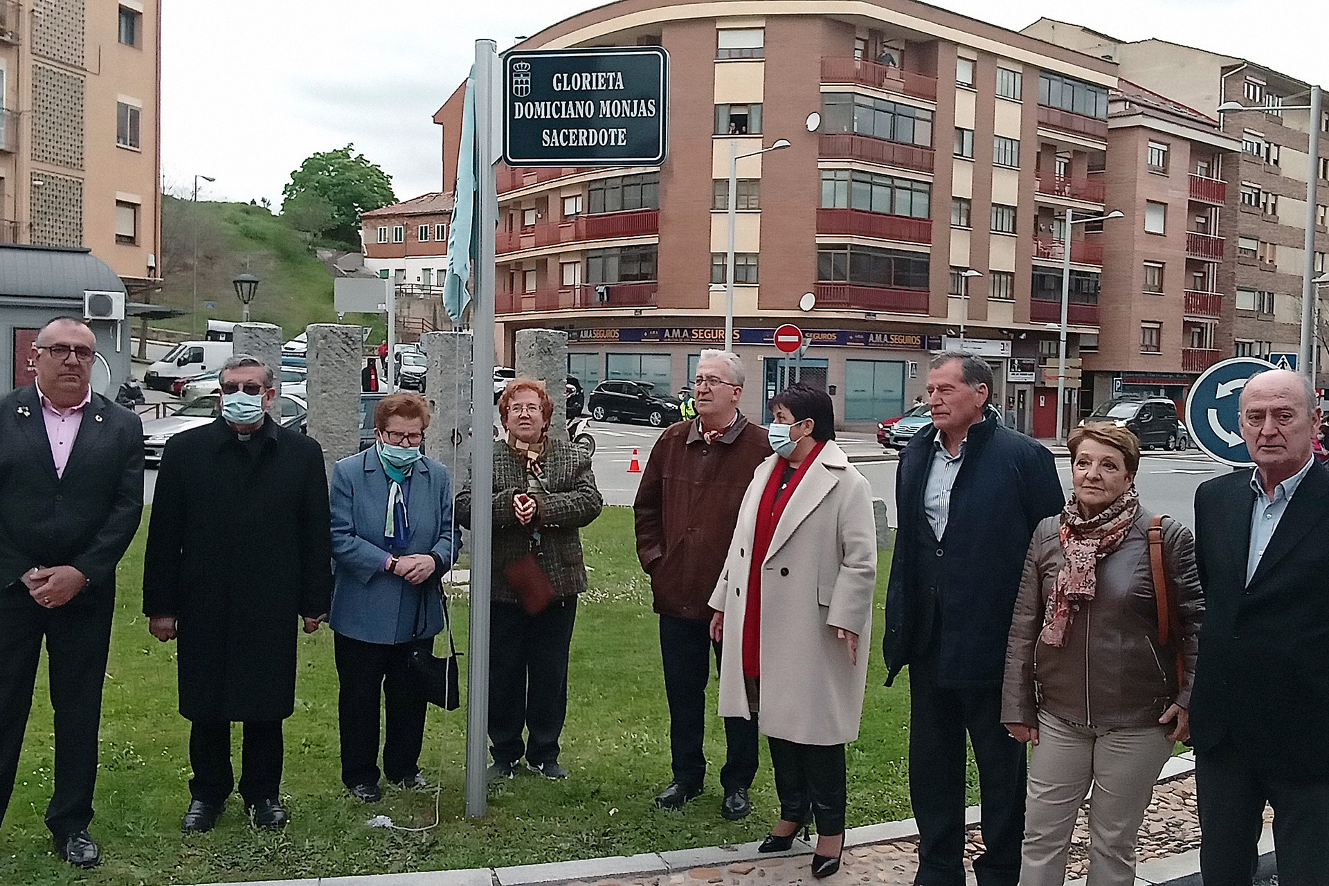 Cristo Mercado Homenaje Rotonda Domiciano Monjas KAM5821