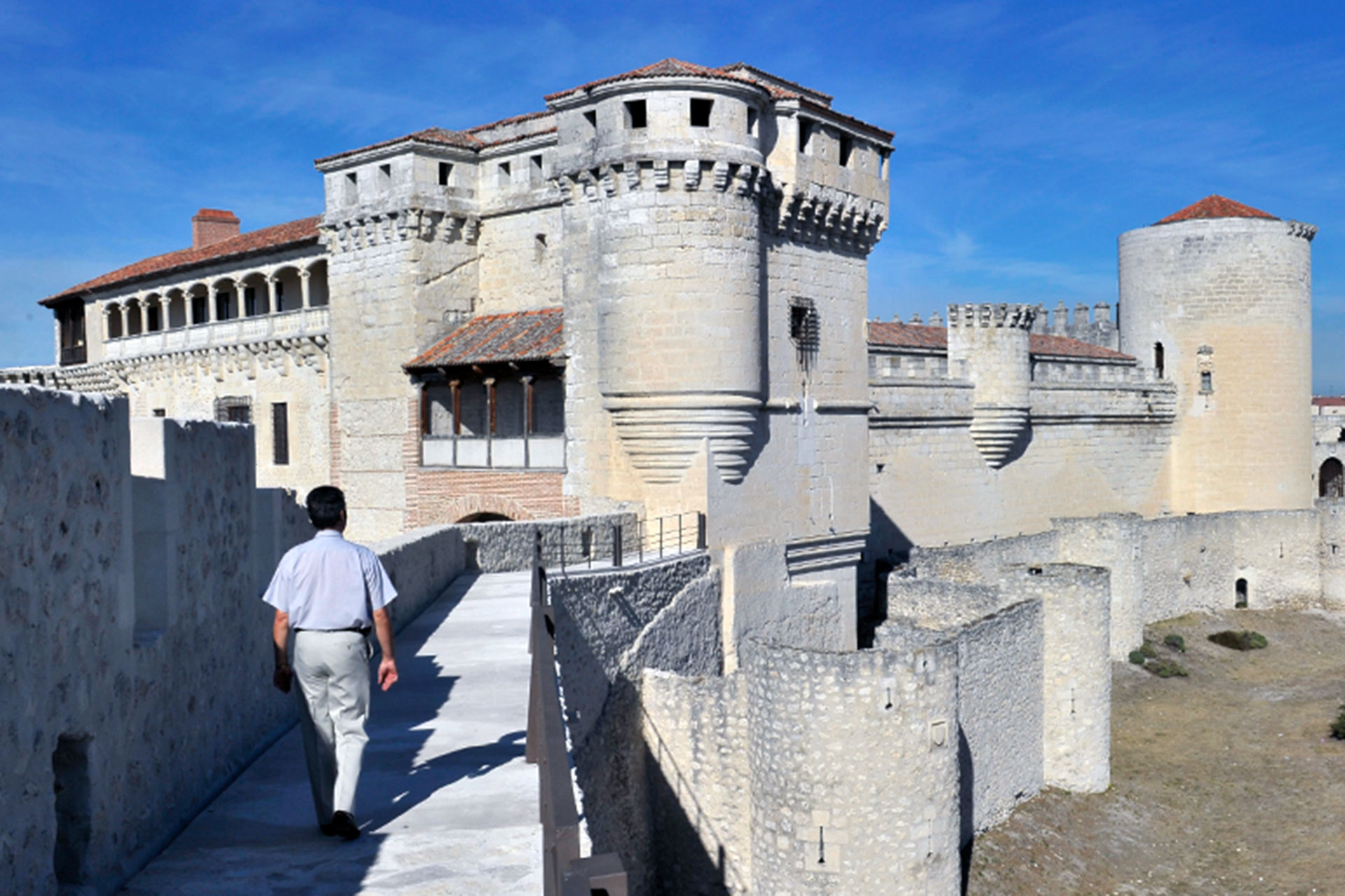 Cuellar Muralla Castillo