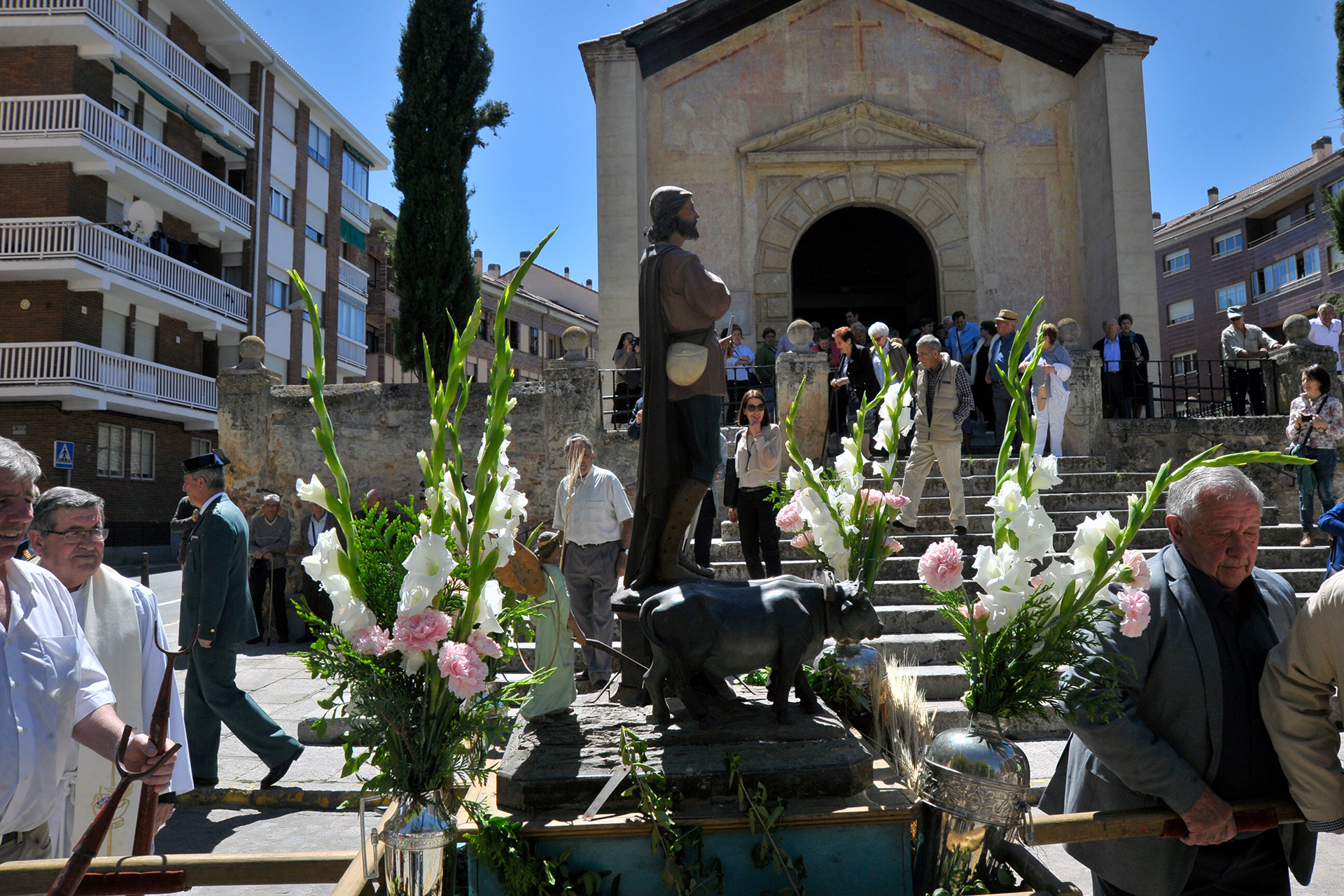 Una procesión en honor a San Isidro Labrador celebrada en la capital segoviana. / KAMARERO