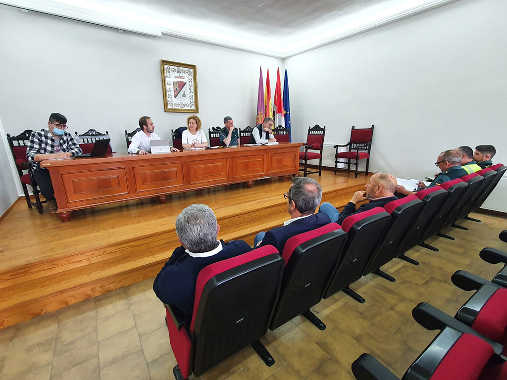 Reunión en el Ayuntamiento de Bernardos