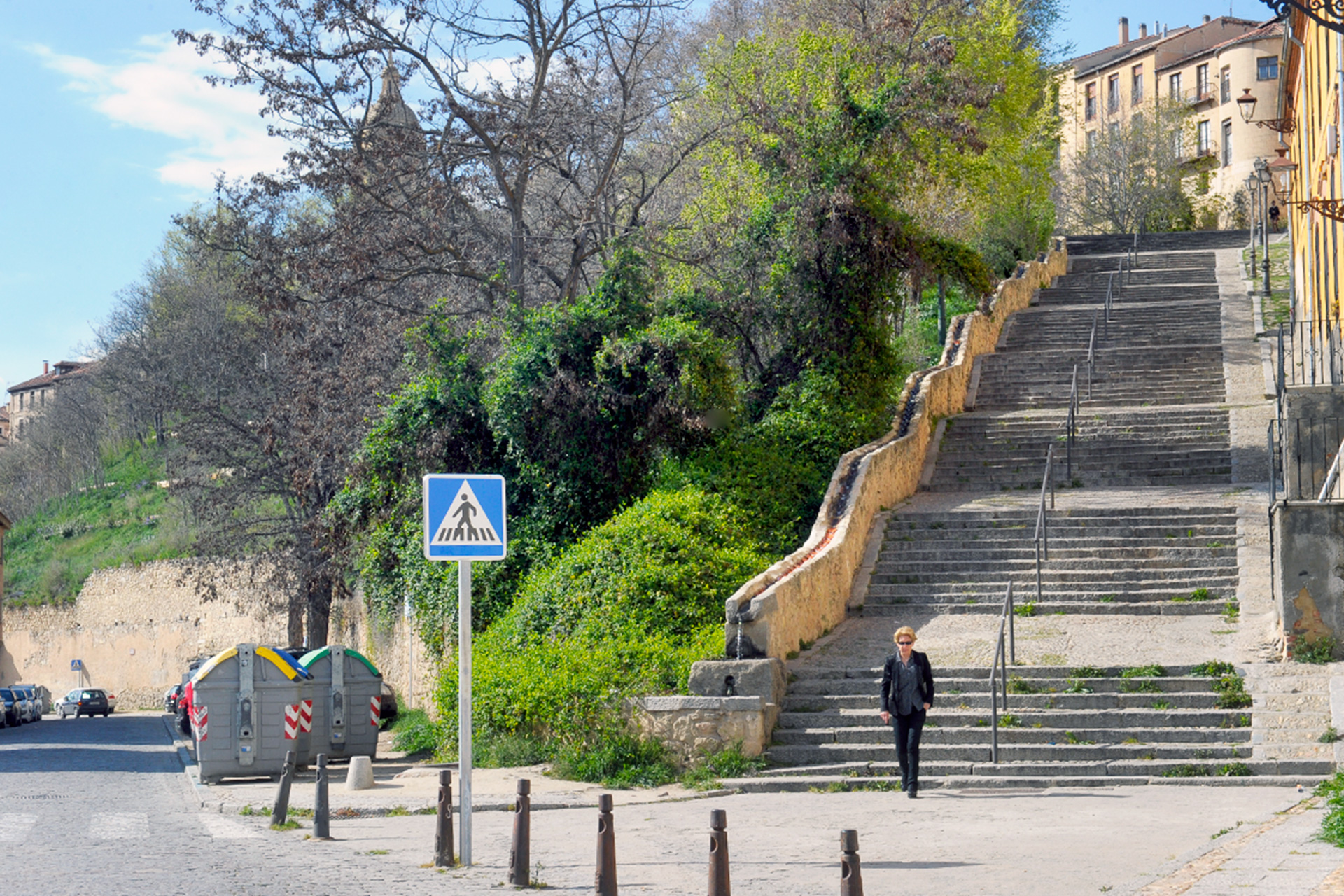 Paseo Salon Los Tilos KAM8392