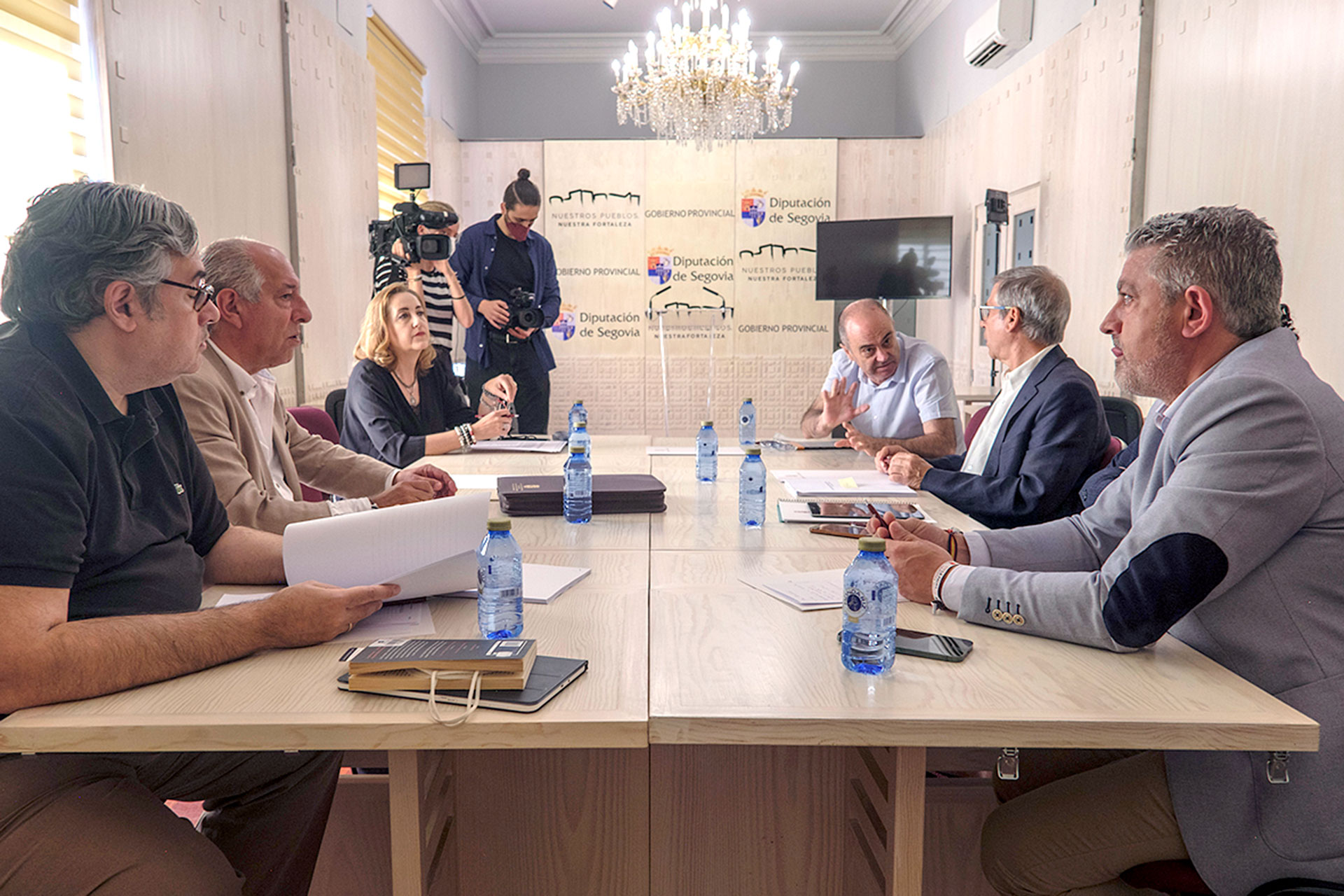 Premio Gil Biedma Reunion Prejurado KAM1214