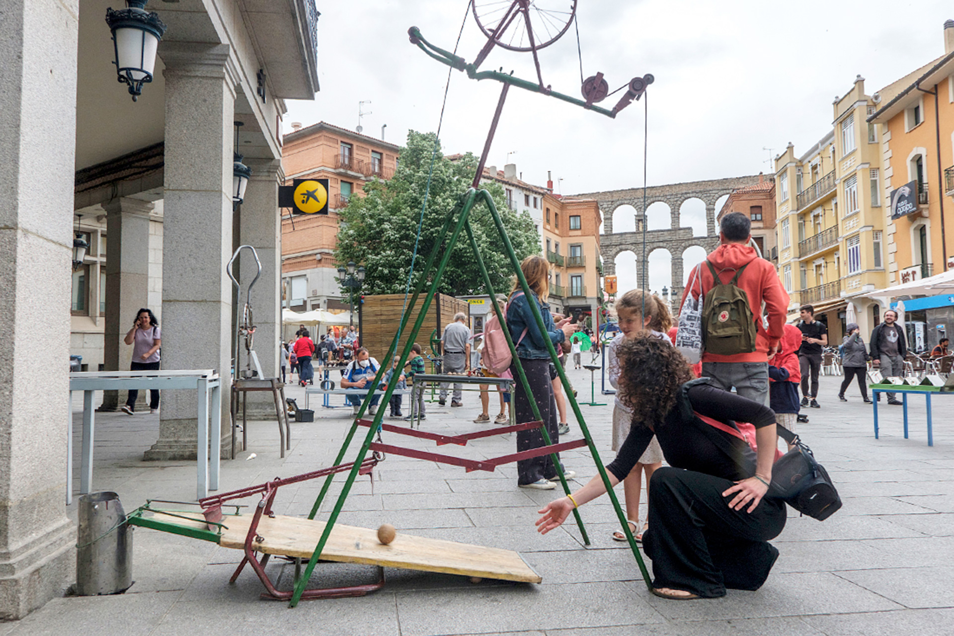 Juegos de Guixot del 8, durante el festival de Titirimundi. / KAMARERO