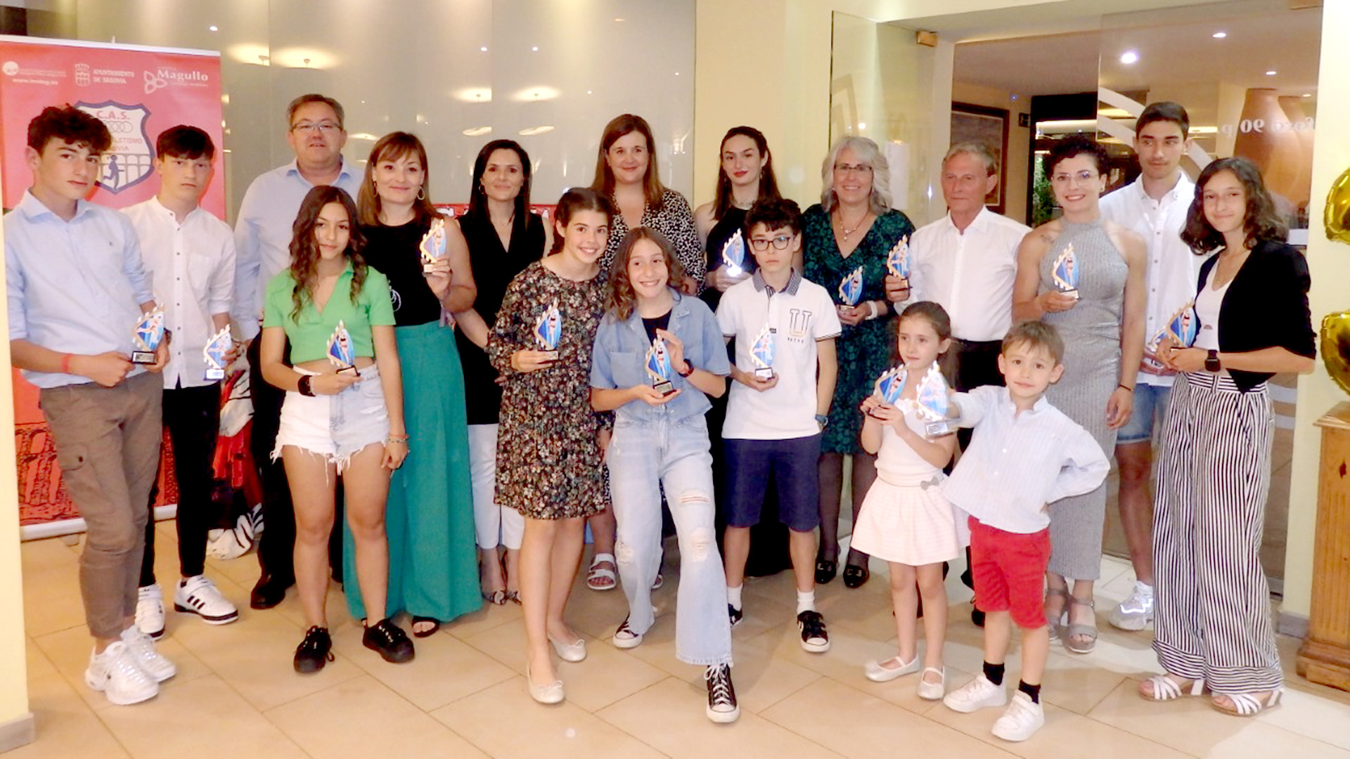 Foto de familia de los premiados en la Gala del CAS./ CAS CIUDAD DE SEGOVIA