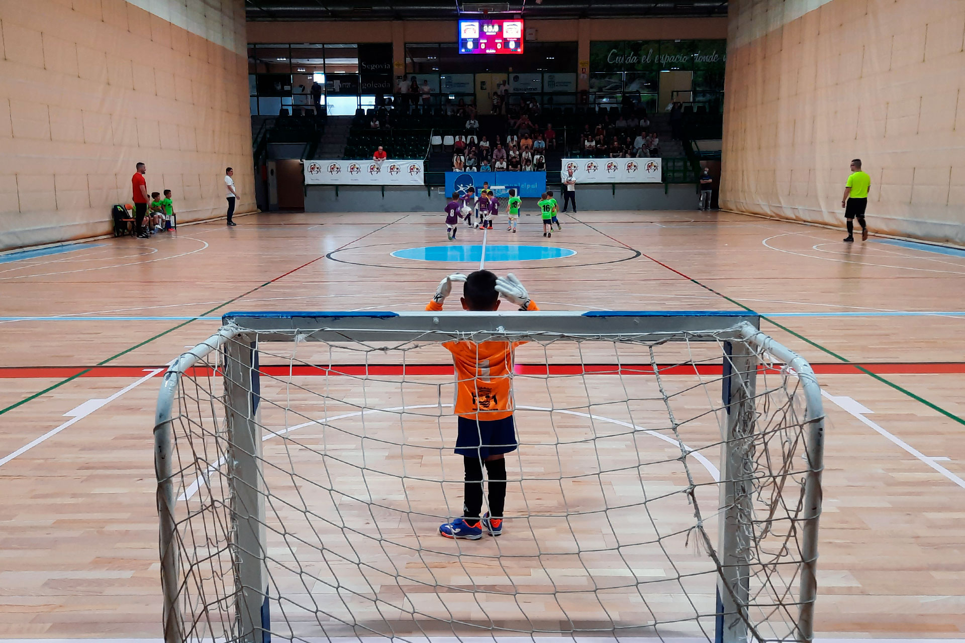 Uno de los partidos disputados en el pabellón Pedro Delgado. / RFCYLF