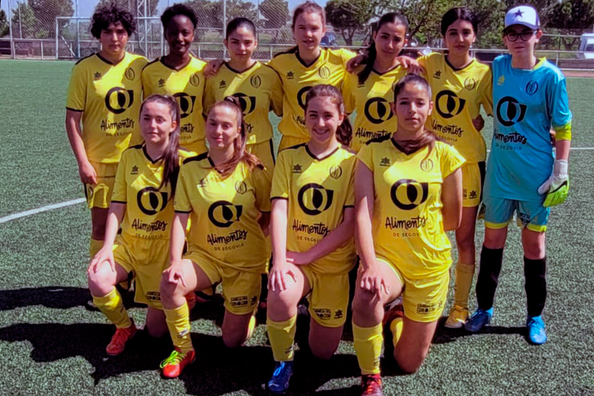 Equipo del CD Quintanar que milita en la Liga Doble G./ CD QUINTANAR