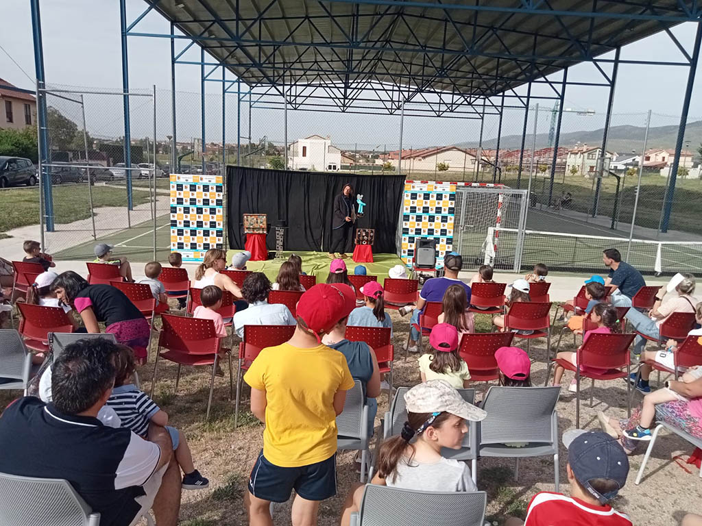 Actuación de Titirimundi en Carrascalejo.