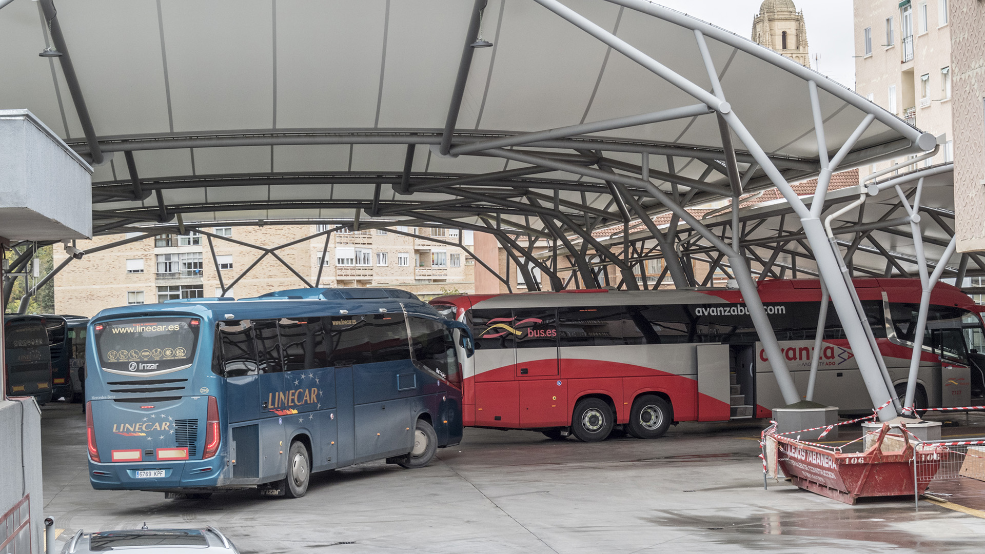 Dársenas de la Estación de Autobuses de Segovia, situada en el centro de la ciudad. / Kamarero