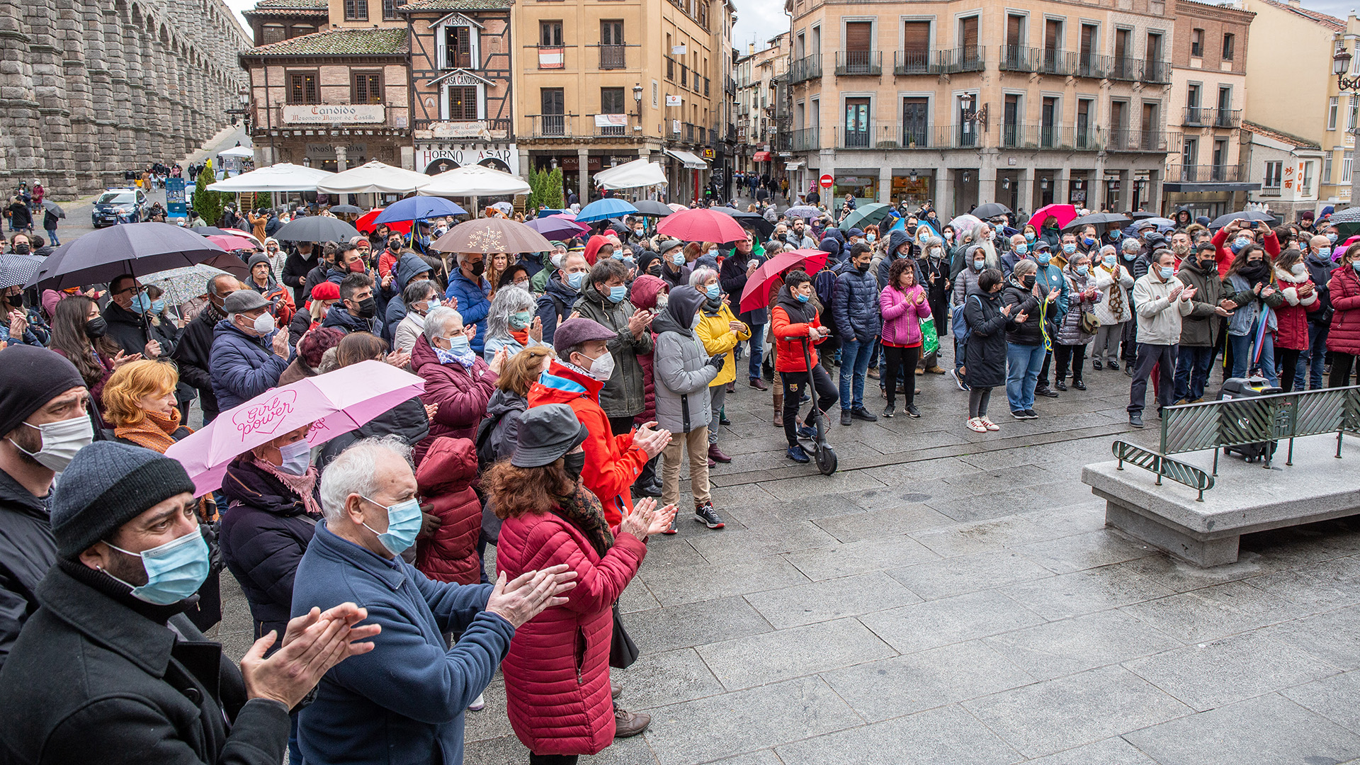 La avenida del Acueducto acogerá de nuevo un acto solidario con Ucrania. / NEREA LLORENTE