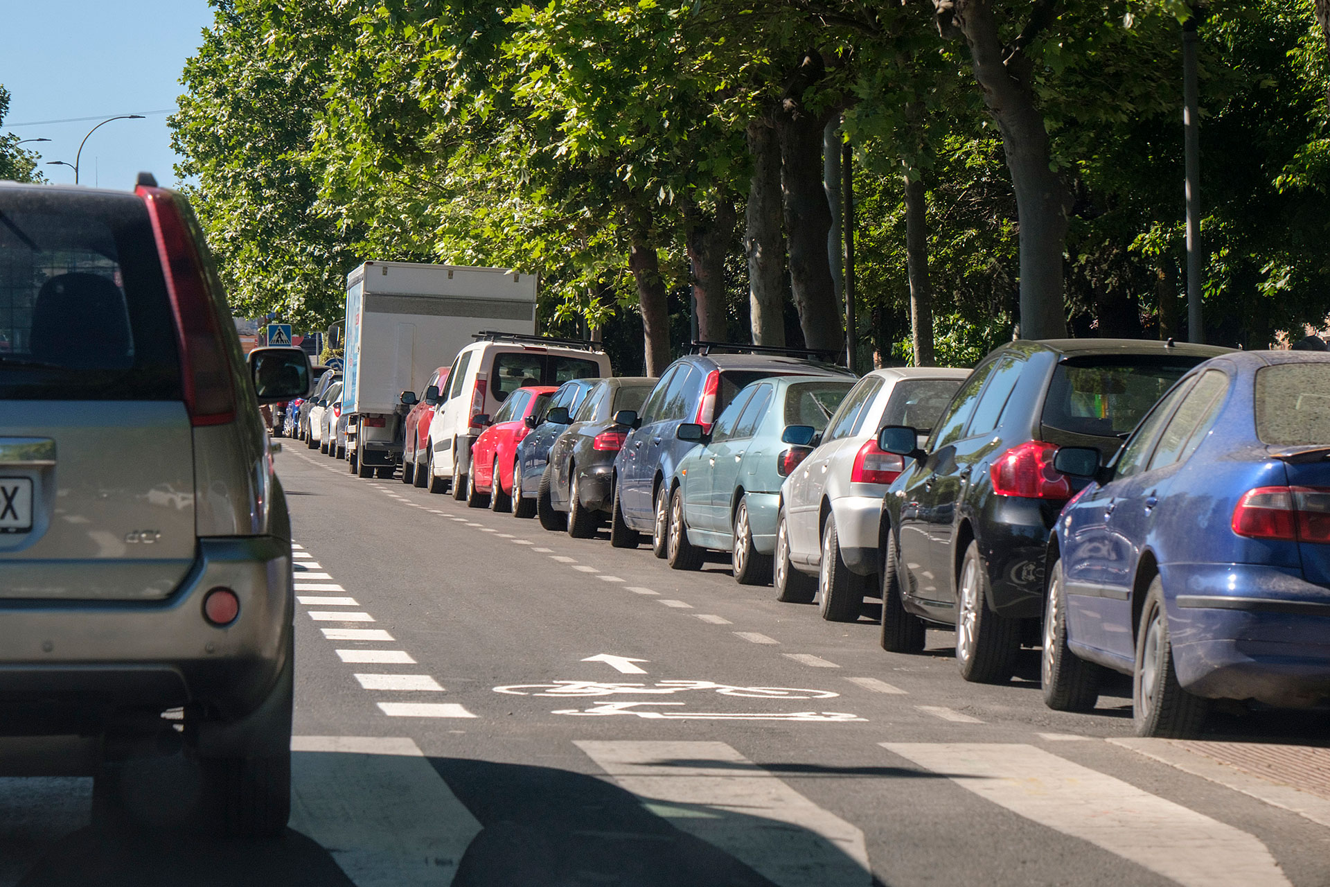 El tramo de la Avenida de la Constitución ha generado mucha controversia por su diseño. / KAMARERO