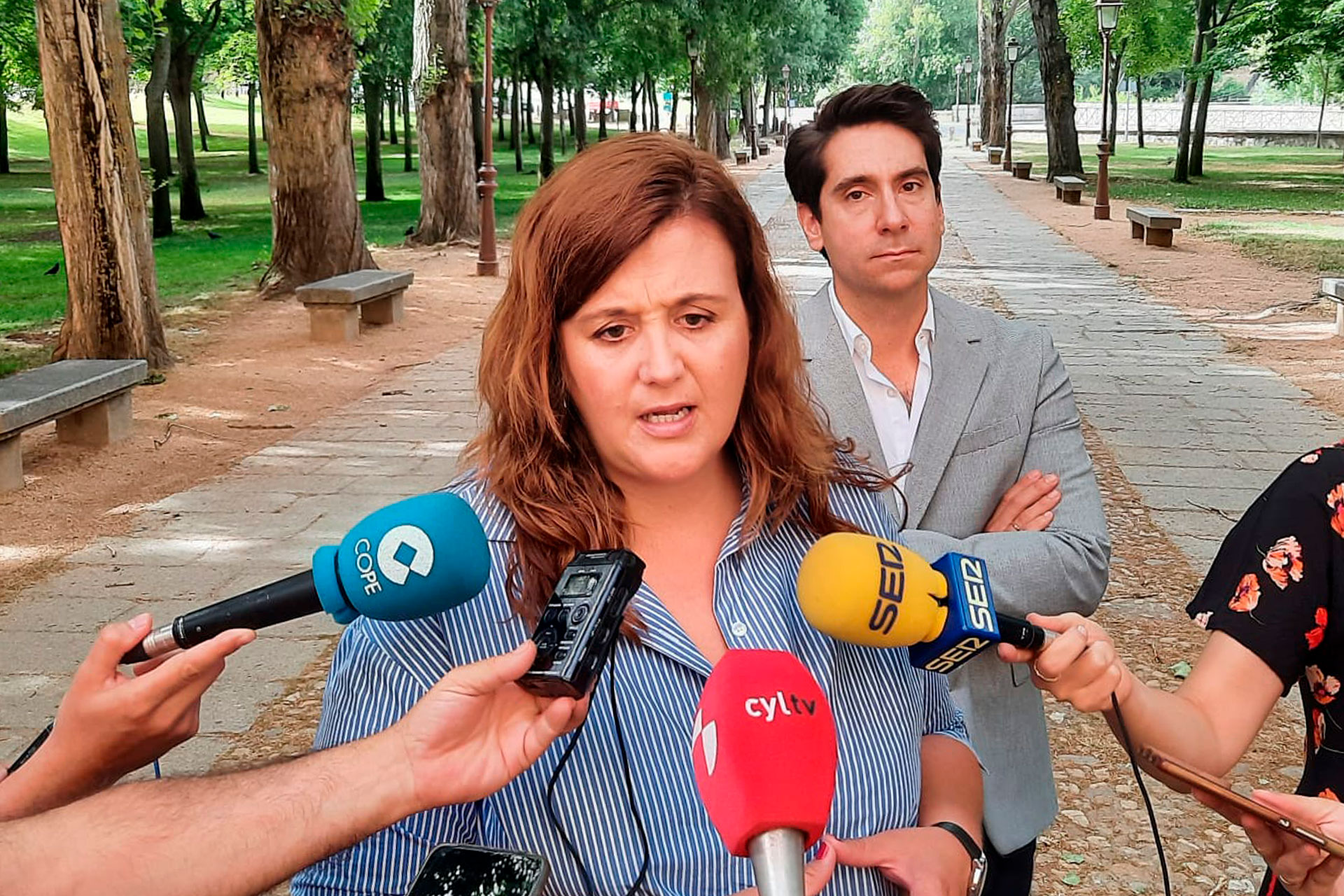 Clara Martin en la alameda de la Fuencisla