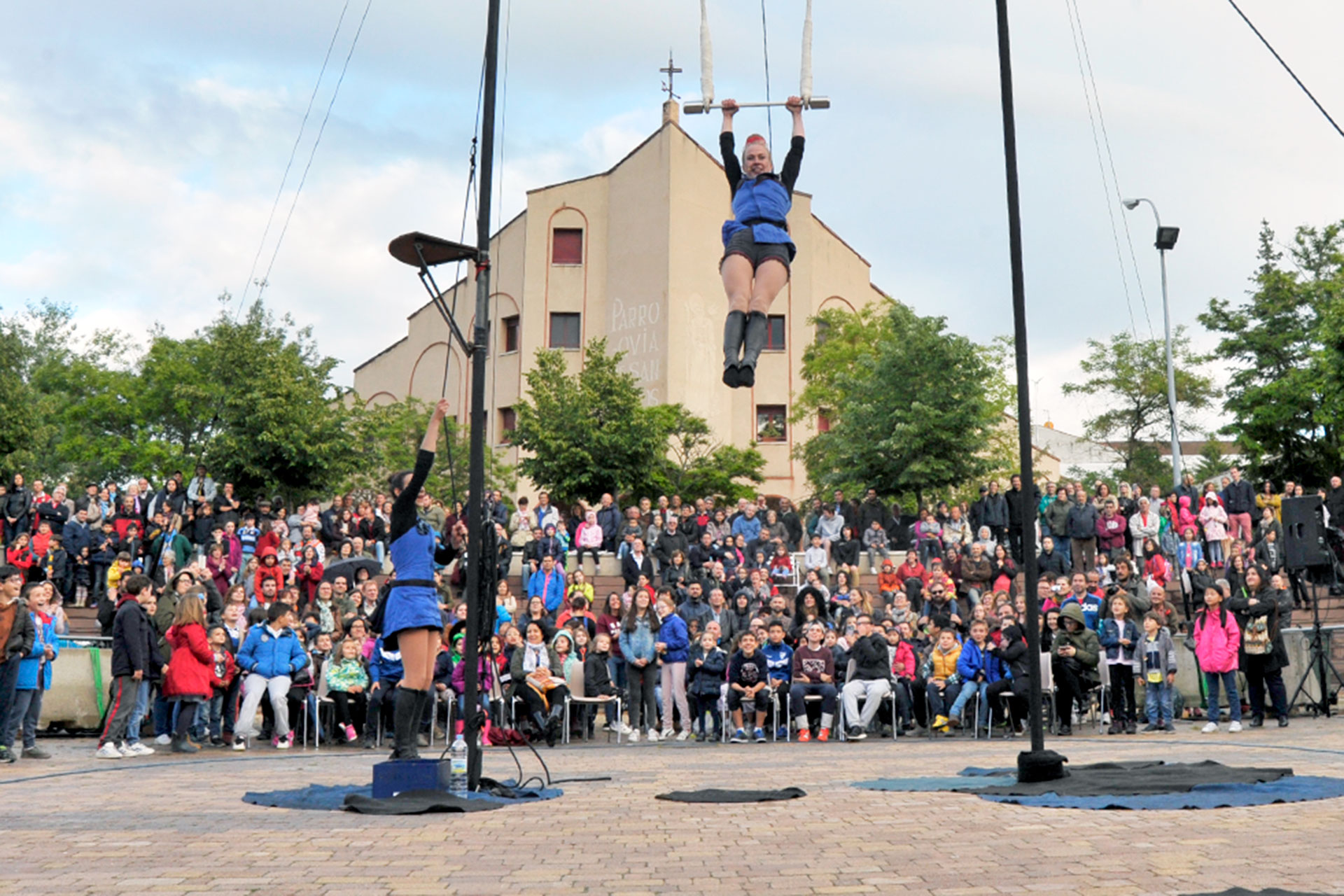 Una de las atracciones circenses en la primera edición del festival, en junio de 2018. / KAMARERO