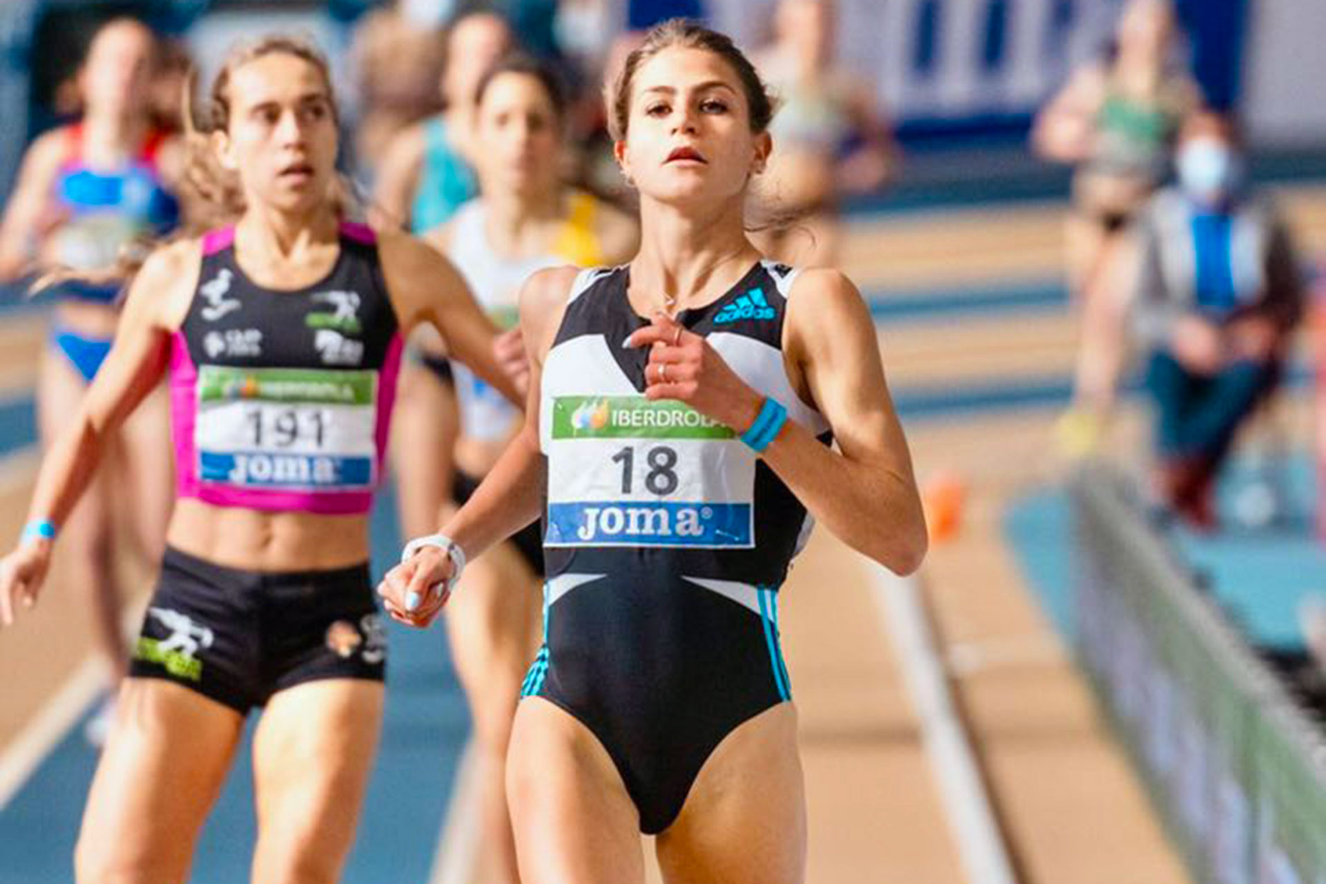 Águeda Muñoz e Idaira Prieto, entrando en la meta. / SPORTMEDIA