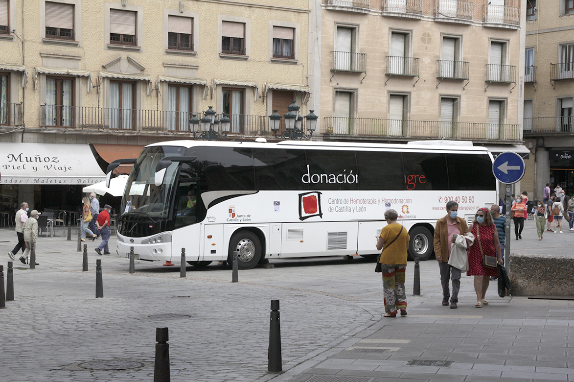 El autobús de la donación llega esta semana, los días 20 y 21, a la avenida del Acueducto./ NEREA LLORENTE