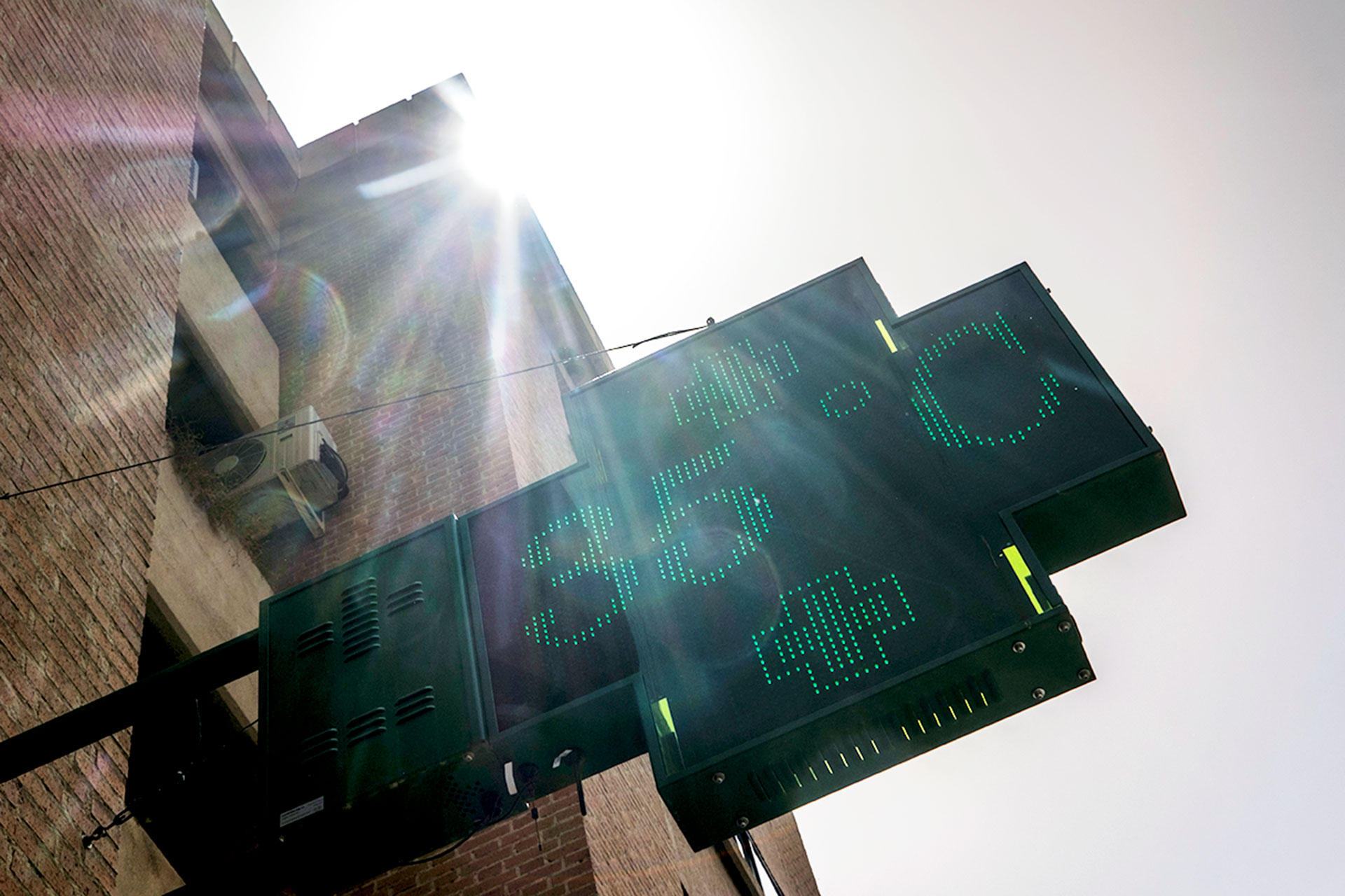 Los termómetros podrán alcanzar hasta los 38 grados de temperatura. / KAMARERO