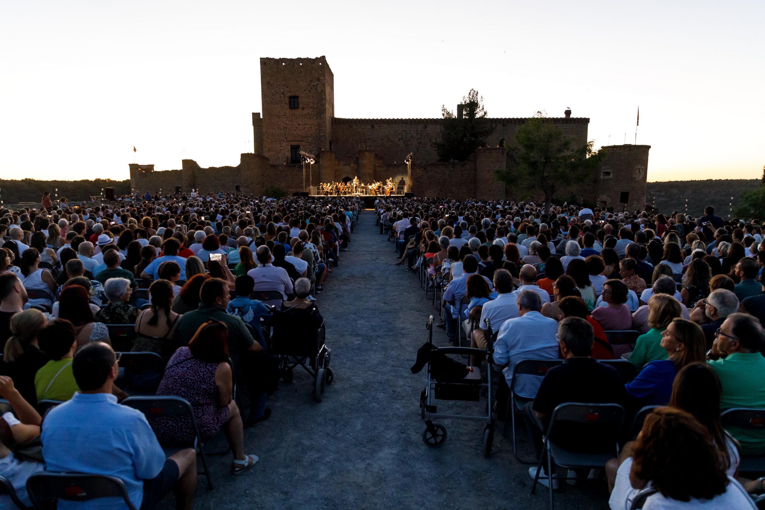 Noche de las Velas de Pedraza. / NACHO VALVERVE - ICAL